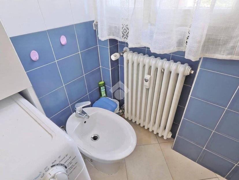 Quadrilocale via Fratelli Cervi, Carrozzone, Reggio Emilia — foto 35 di 43