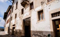 Bilocale Riva San Nicolò, 48, Centro, Belluno