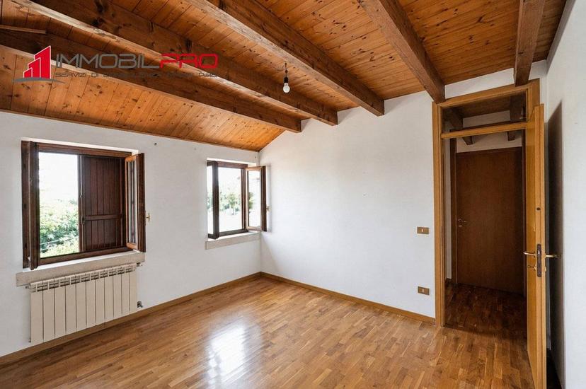Villa bifamiliare via Verlata, 26/A, Rozzampia, Thiene — foto 10 di 39