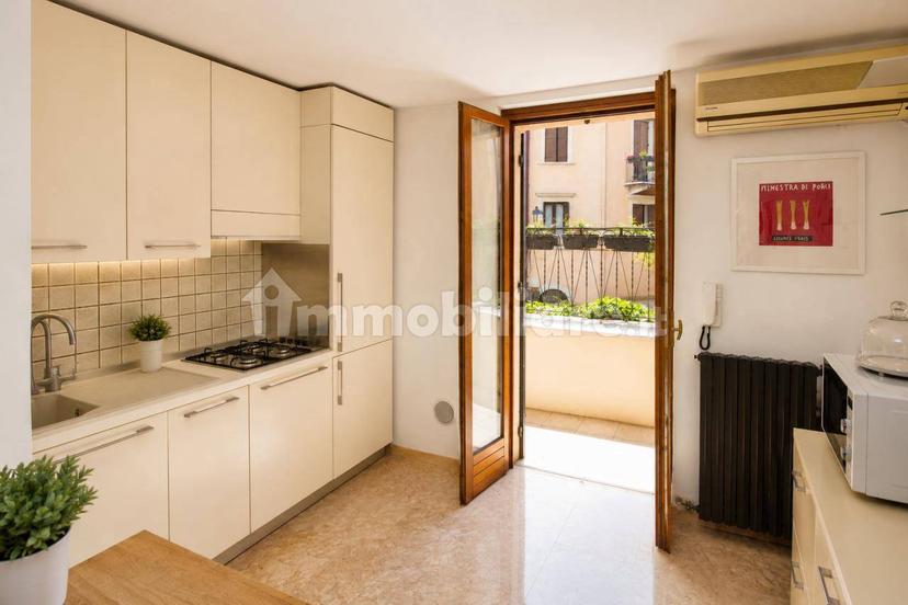 Trilocale via Fontanelle Santo Stefano   7, Veronetta, Verona — foto 2 di 22