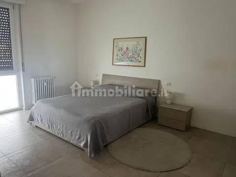 Stanza in affitto in appartamento via A. Gramsci, 58, Cardano al Campo — foto 5 di 9