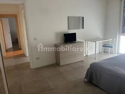 Stanza in affitto in appartamento via A. Gramsci, 58, Cardano al Campo — foto 6 di 9