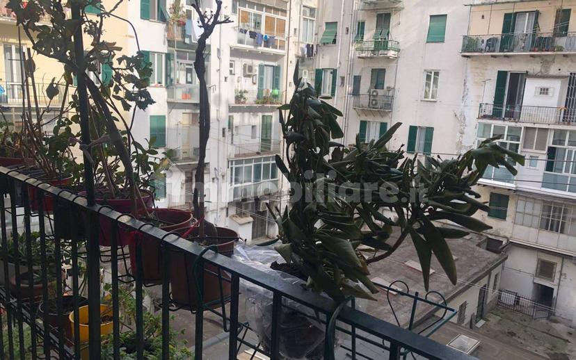 Trilocale piazza Giulio II, Centro Storico, Savona — foto 5 di 11