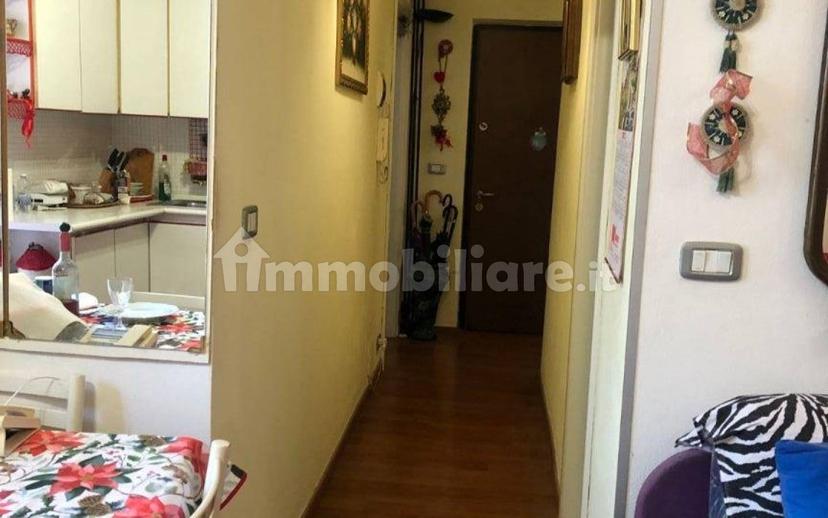 Trilocale piazza Giulio II, Centro Storico, Savona — foto 7 di 11