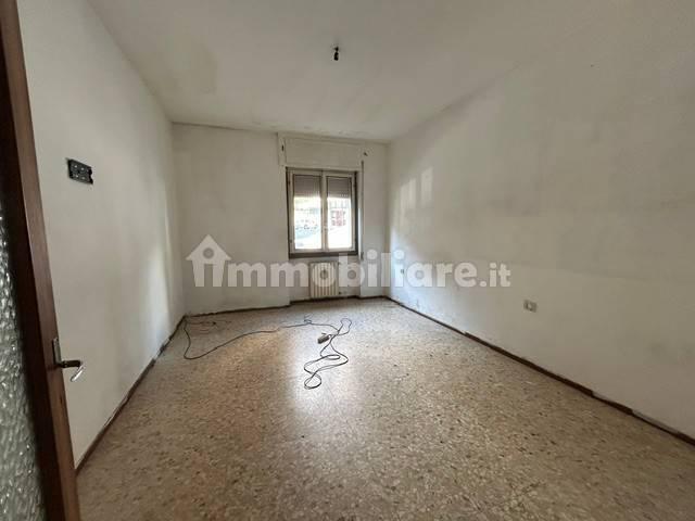 Trilocale via Francesca Manzoni, San Giovanni, Lecco — foto 10 di 11