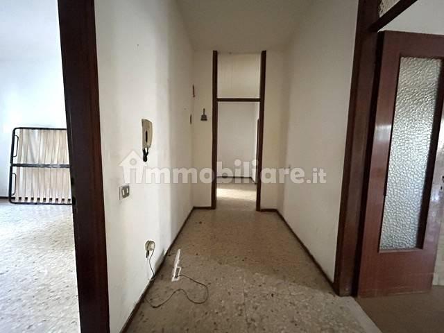 Trilocale via Francesca Manzoni, San Giovanni, Lecco — foto 8 di 11