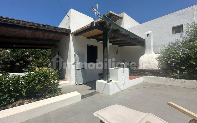 Villa unifamiliare via Rinella, Stromboli, Lipari — foto 10 di 48