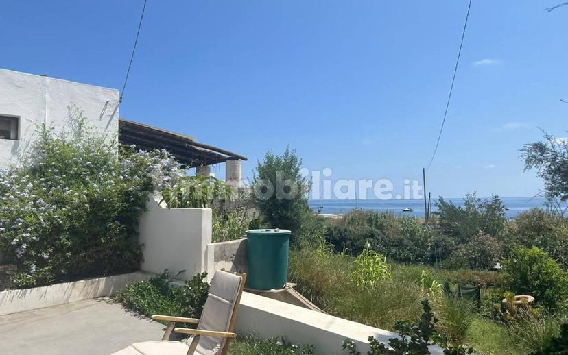 Villa unifamiliare via Rinella, Stromboli, Lipari — foto 13 di 48