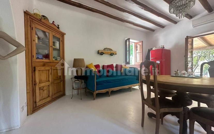 Villa unifamiliare via Rinella, Stromboli, Lipari