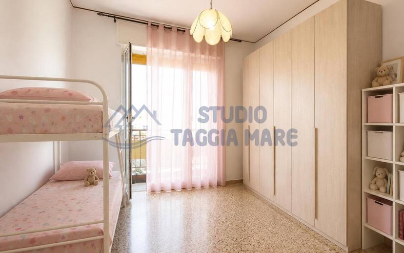 Trilocale Strada Statale 1, Riva Ligure — foto 4 di 8
