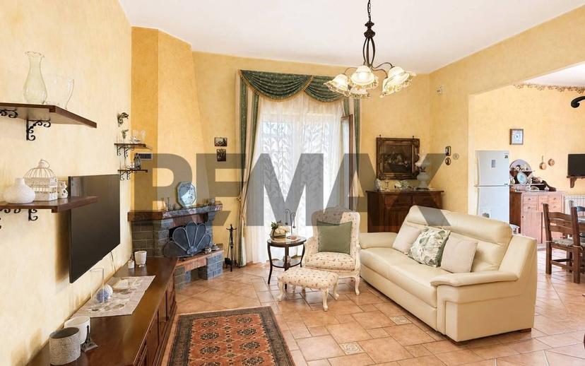 Villa a schiera via San Francesco D\'assisi 4, Riposto