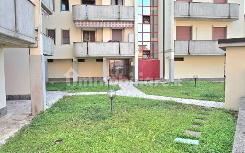 Bilocale via Lega Lombarda, Centro, Sant'Angelo Lodigiano — foto 13 di 17