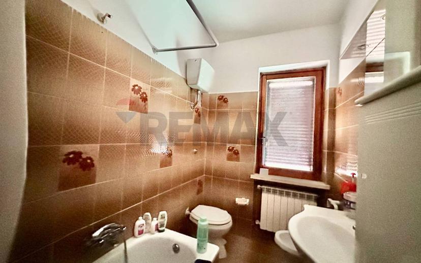 Villa bifamiliare, buono stato, 228 m², Oliveto, Torricella in Sabina — foto 45 di 51