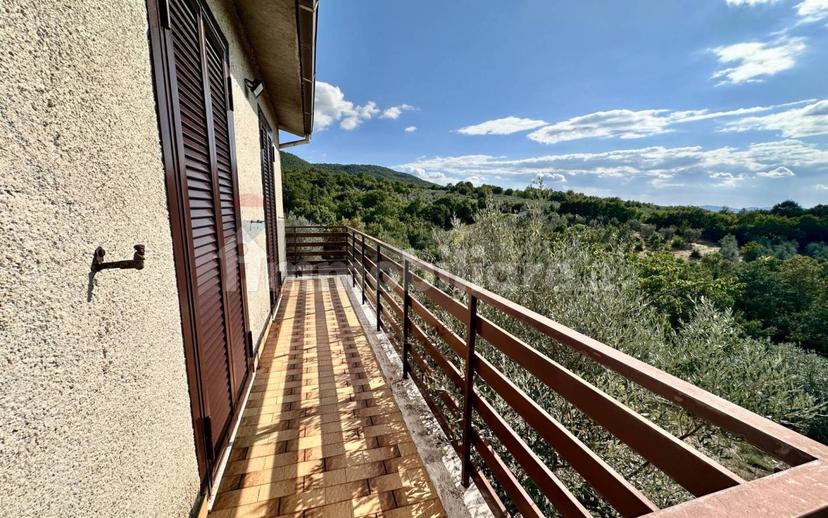 Villa bifamiliare, buono stato, 228 m², Oliveto, Torricella in Sabina — foto 11 di 51