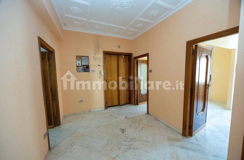 Appartamento via Giuseppe Mazzini 69, Centro, Potenza — foto 2 di 20