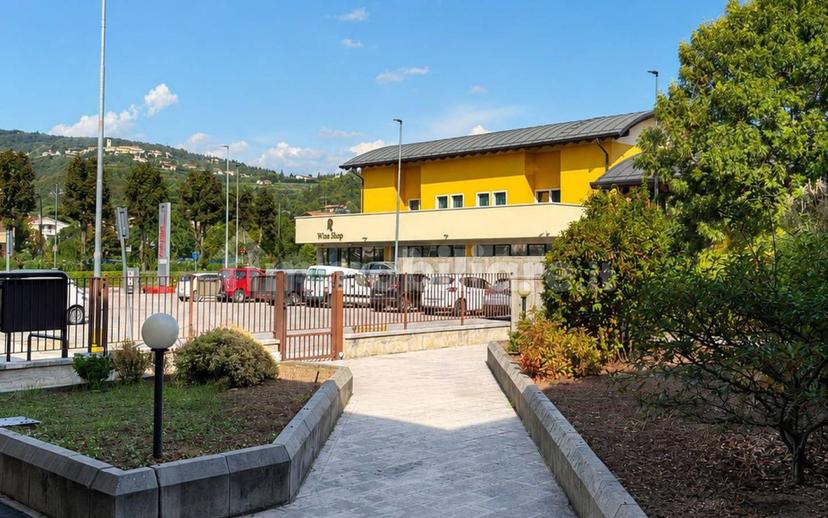 Trilocale via Giacomo Matteotti 10, Centro, Sant'Ambrogio di Valpolicella — foto 7 di 19