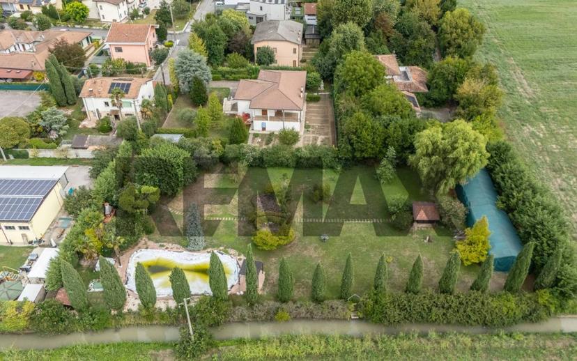 Villa unifamiliare via Iv Novembre 6, San Giorgio Bigarello — foto 14 di 41