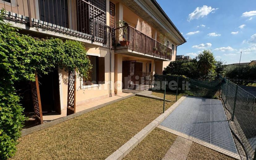 Trilocale via Giacomo Matteotti 10, Centro, Sant'Ambrogio di Valpolicella — foto 16 di 19