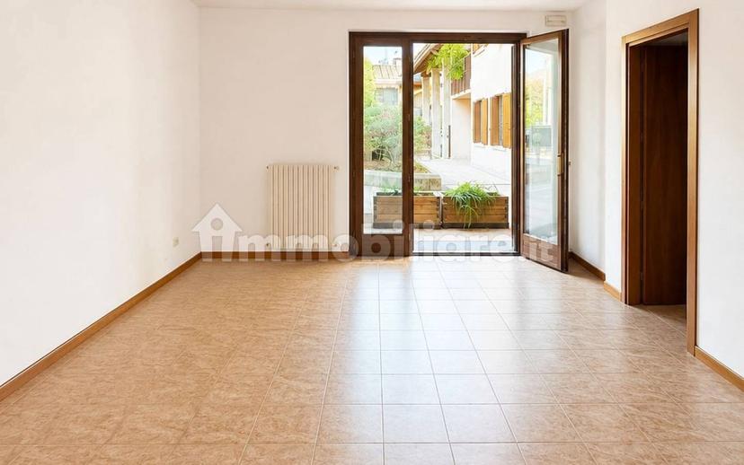 Trilocale via Giacomo Matteotti 10, Centro, Sant'Ambrogio di Valpolicella — foto 4 di 19