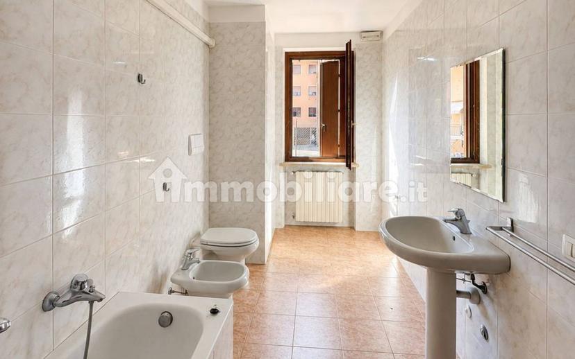 Trilocale via Giacomo Matteotti 10, Centro, Sant'Ambrogio di Valpolicella — foto 10 di 19
