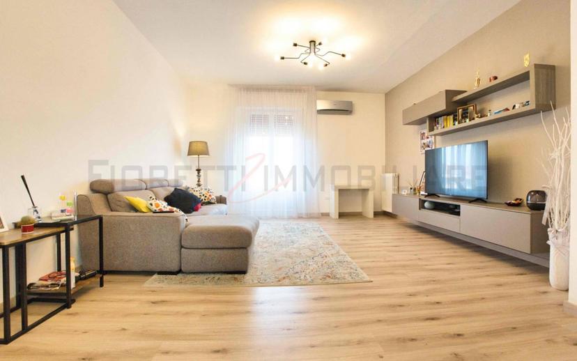 Quadrilocale viale della Repubblica 21B, Centro, Piombino — foto 26 di 38