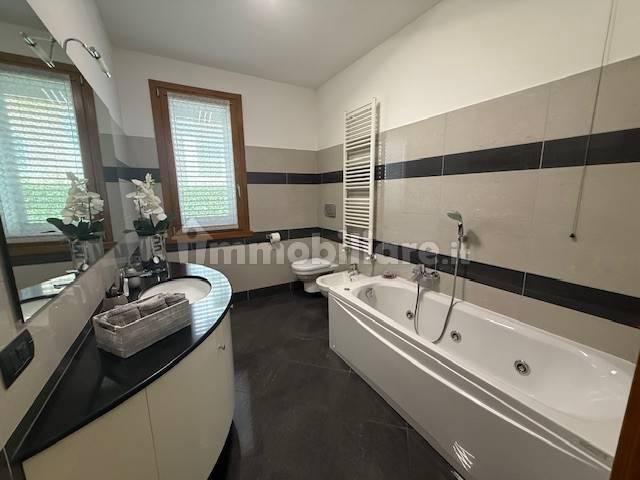 Villa unifamiliare, ottimo stato, 325 m², Centro, Bolgare — foto 8 di 43