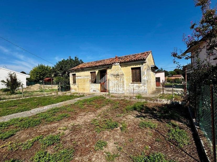 Terratetto unifamiliare via Mentana 5, Rovigo Est, Rovigo — foto 2 di 5
