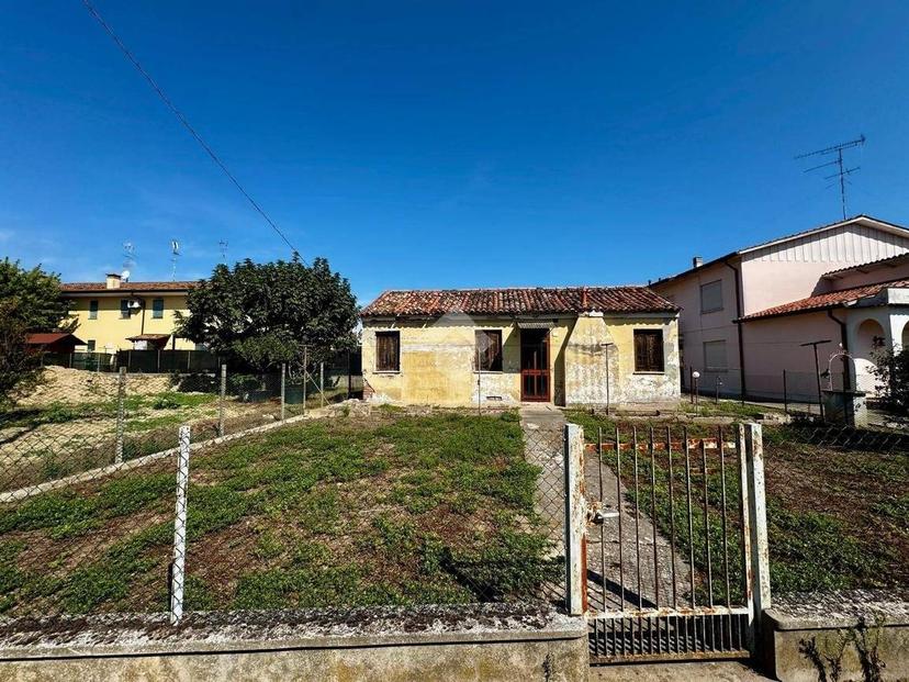 Terratetto unifamiliare via Mentana 5, Rovigo Est, Rovigo — foto 4 di 5