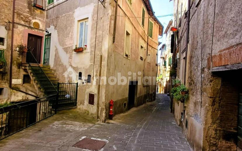 Bilocale piazza del Prato, Centro, Caprarola — foto 4 di 26