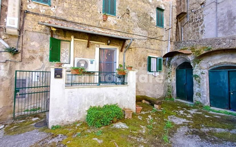 Bilocale piazza del Prato, Centro, Caprarola — foto 7 di 26