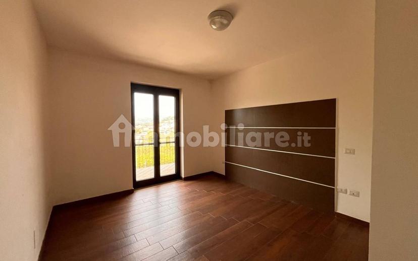 Villa bifamiliare via Serritello 3, Pratola Serra — foto 8 di 27