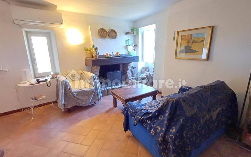Bilocale piazza del Prato, Centro, Caprarola — foto 10 di 26