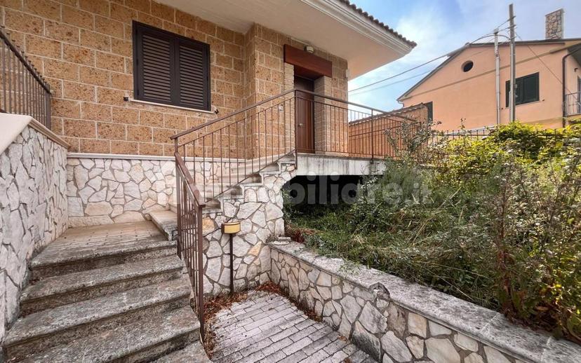 Villa bifamiliare via Serritello 3, Pratola Serra — foto 2 di 27