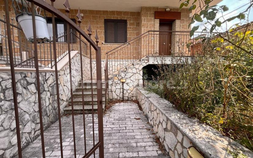 Villa bifamiliare via Serritello 3, Pratola Serra — foto 7 di 27