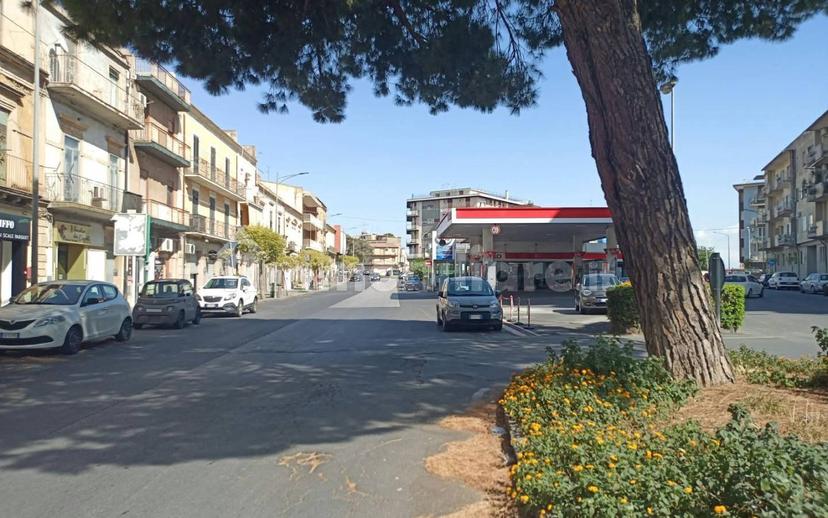 Quadrilocale via Giovanni Burgio 7, Centro, Caltagirone — foto 3 di 15