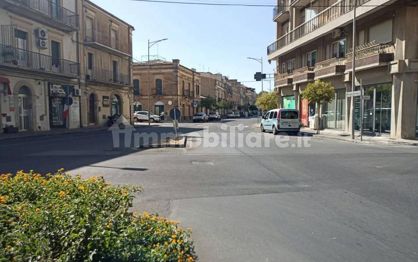 Quadrilocale via Giovanni Burgio 7, Centro, Caltagirone — foto 15 di 15