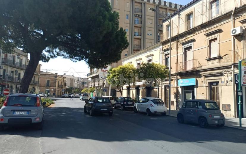 Quadrilocale via Giovanni Burgio 7, Centro, Caltagirone — foto 8 di 15