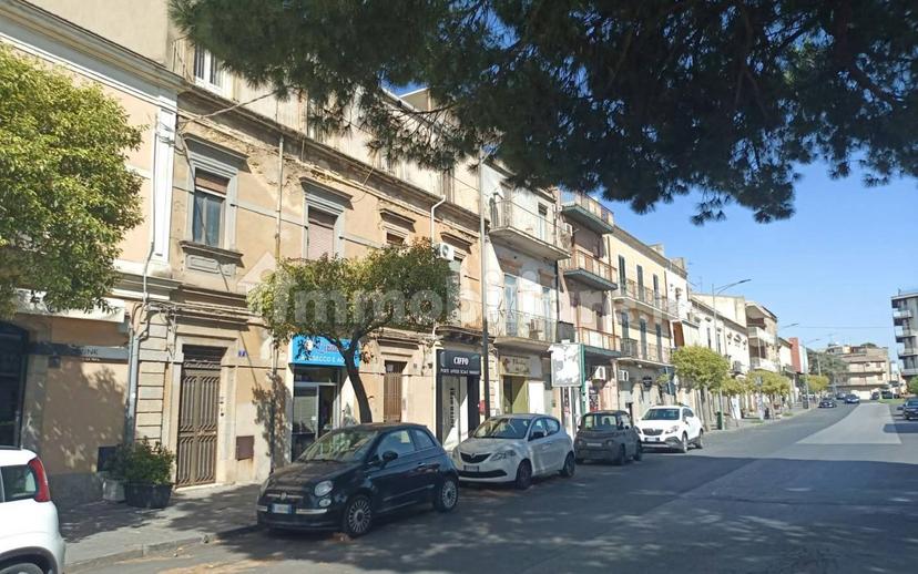 Quadrilocale via Giovanni Burgio 7, Centro, Caltagirone — foto 4 di 15