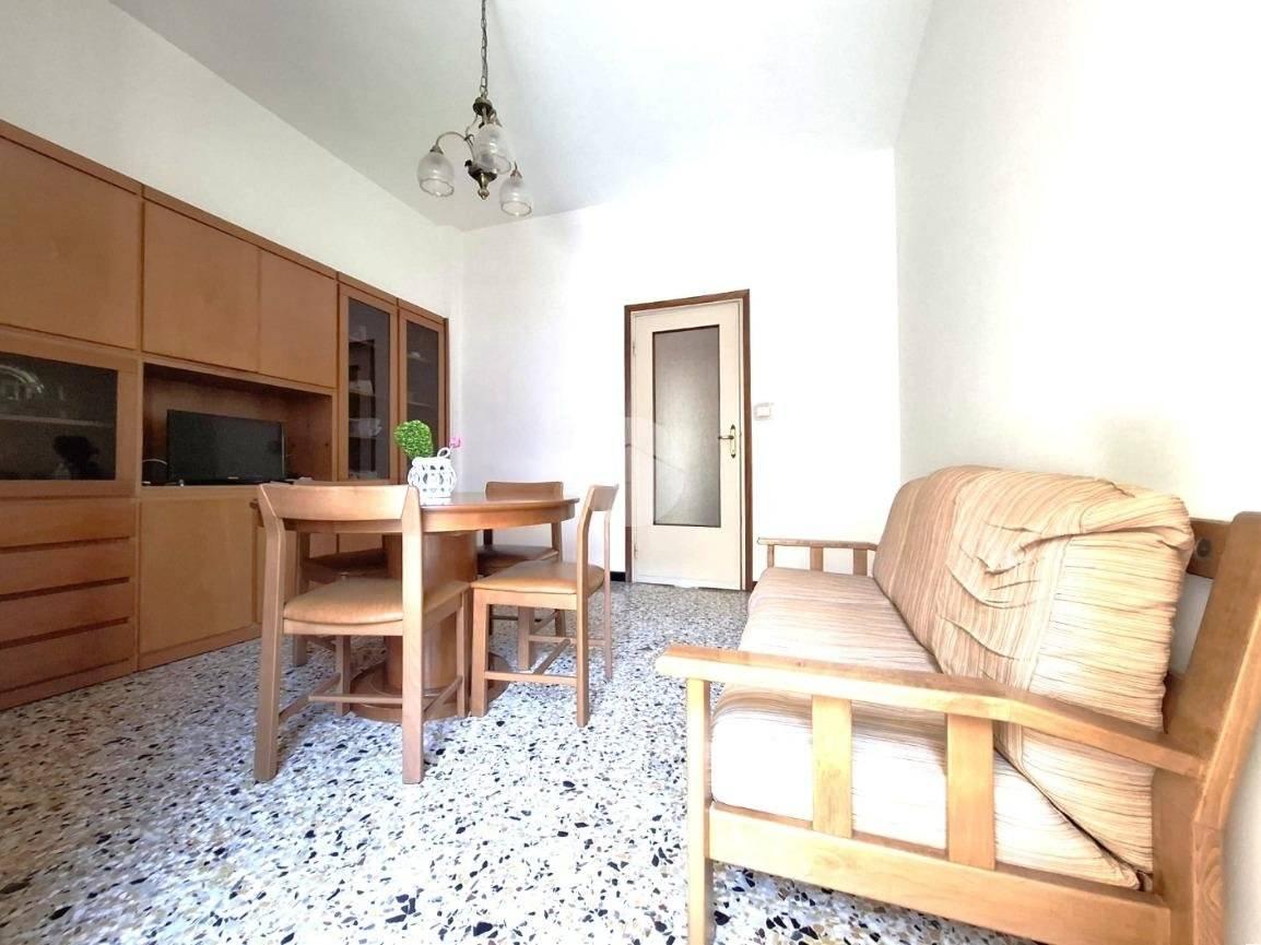 Trilocale via antonio labriola 8, Centro Storico, Voghera