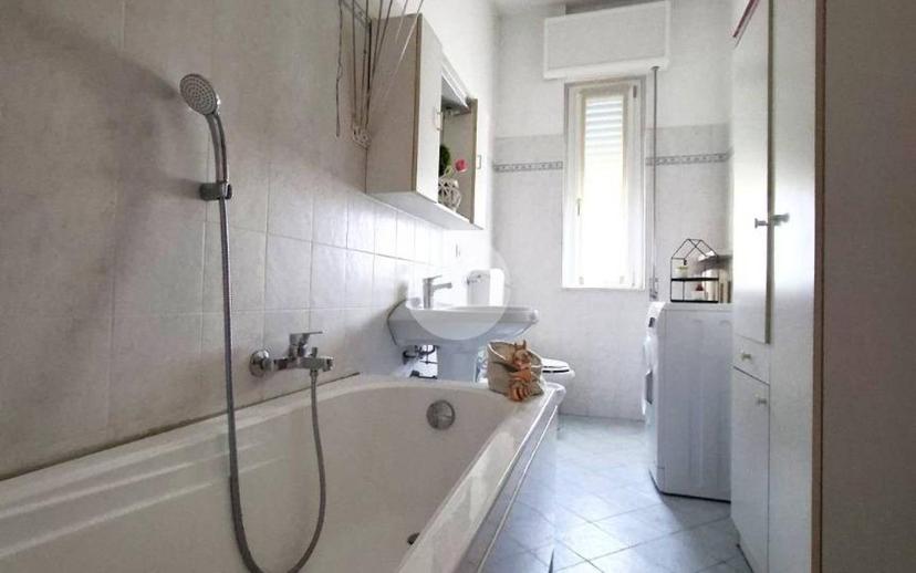 Trilocale via antonio labriola 8, Centro Storico, Voghera — foto 22 di 24