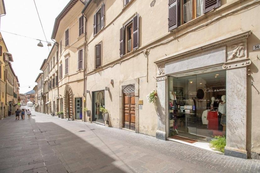 Trilocale via Roma 54, Rieti — foto 3 di 14