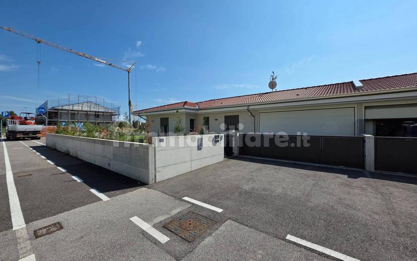 Villa bifamiliare via Luigi Gortani 22, Fontanafredda — foto 4 di 24