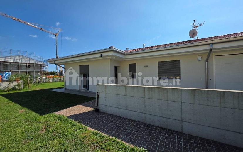 Villa bifamiliare via Luigi Gortani 22, Fontanafredda — foto 10 di 24