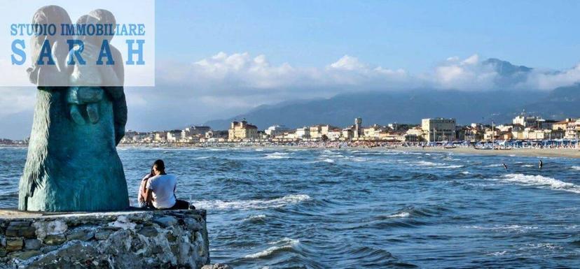 Bilocale via Ugo Foscolo, Centro, Viareggio — foto 2 di 10