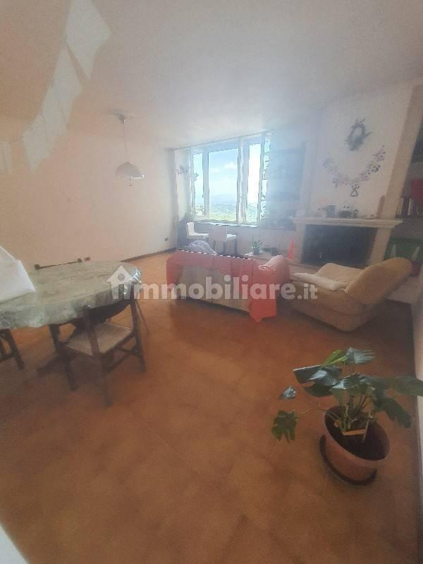 Appartamento via Maria Alinda Bonacci Brunamonti 2, Centro Storico, Perugia — foto 5 di 28