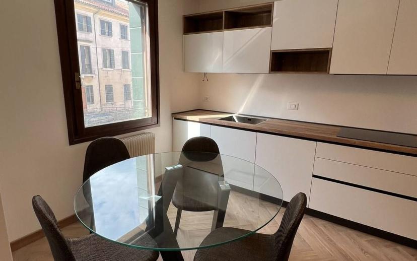 Bilocale viale Terza Armata 7, Piazza del Grano - Burchiellati, Treviso — foto 4 di 22