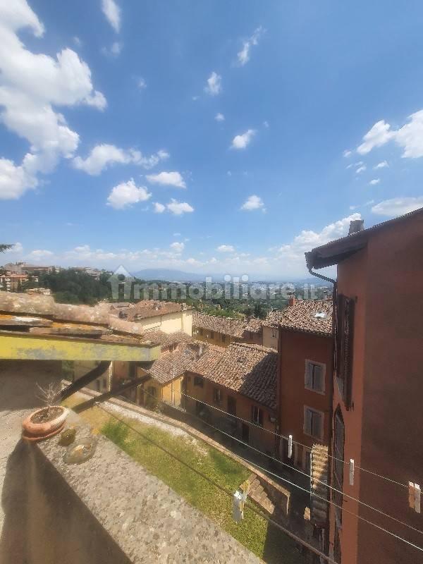 Appartamento via Maria Alinda Bonacci Brunamonti 2, Centro Storico, Perugia — foto 25 di 28