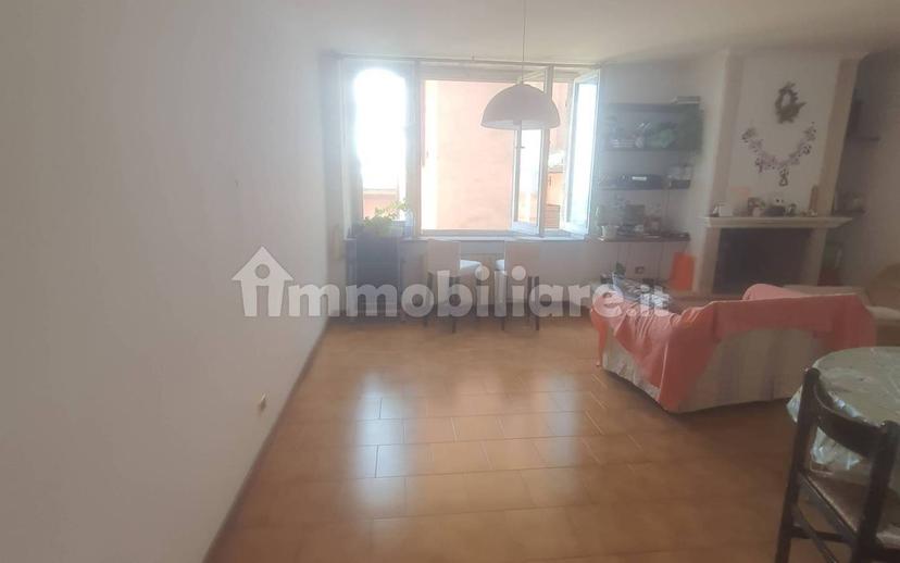 Appartamento via Maria Alinda Bonacci Brunamonti 2, Centro Storico, Perugia — foto 18 di 28