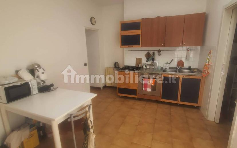 Appartamento via Maria Alinda Bonacci Brunamonti 2, Centro Storico, Perugia — foto 2 di 28