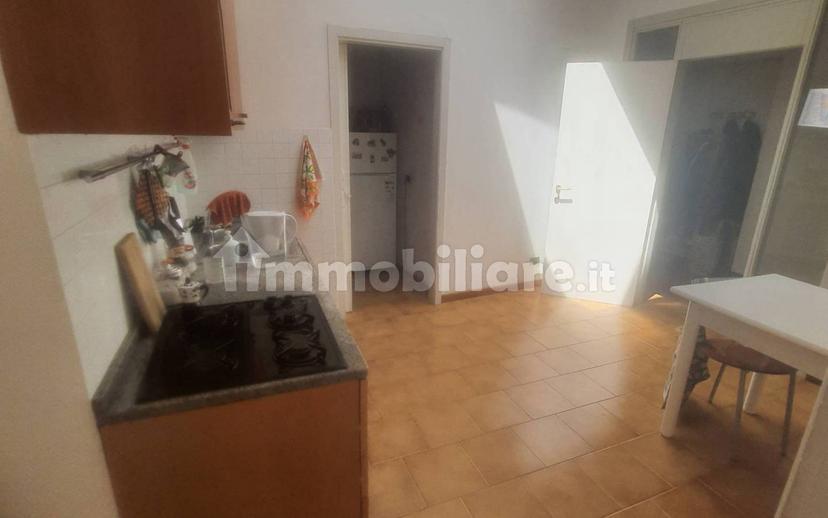Appartamento via Maria Alinda Bonacci Brunamonti 2, Centro Storico, Perugia — foto 26 di 28